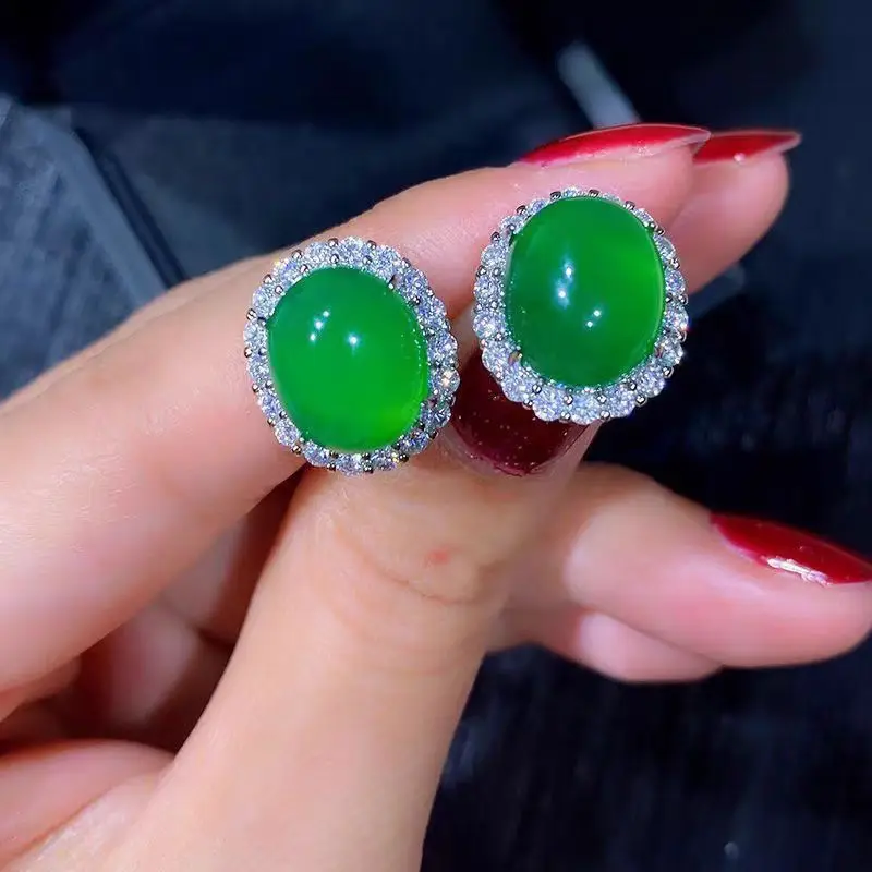 1 pair of new green oval shaped elegant women's earrings, fresh and fashionable diamond studded earrings, birthday gift, jewelry