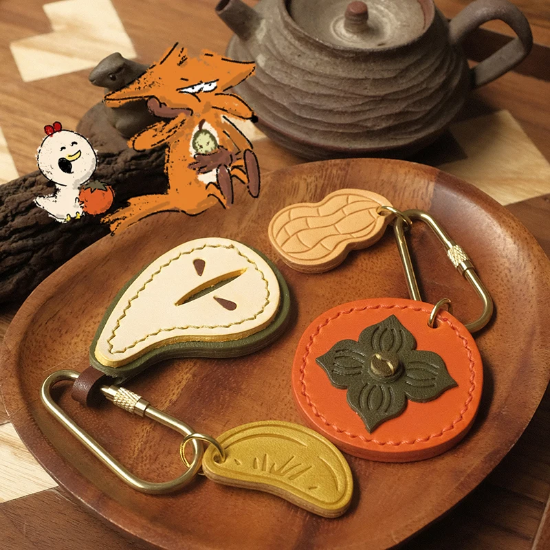 

Good things happen great luck and prosperity car keychain pendant gift souvenir handmade leather original vintage exquisite gift