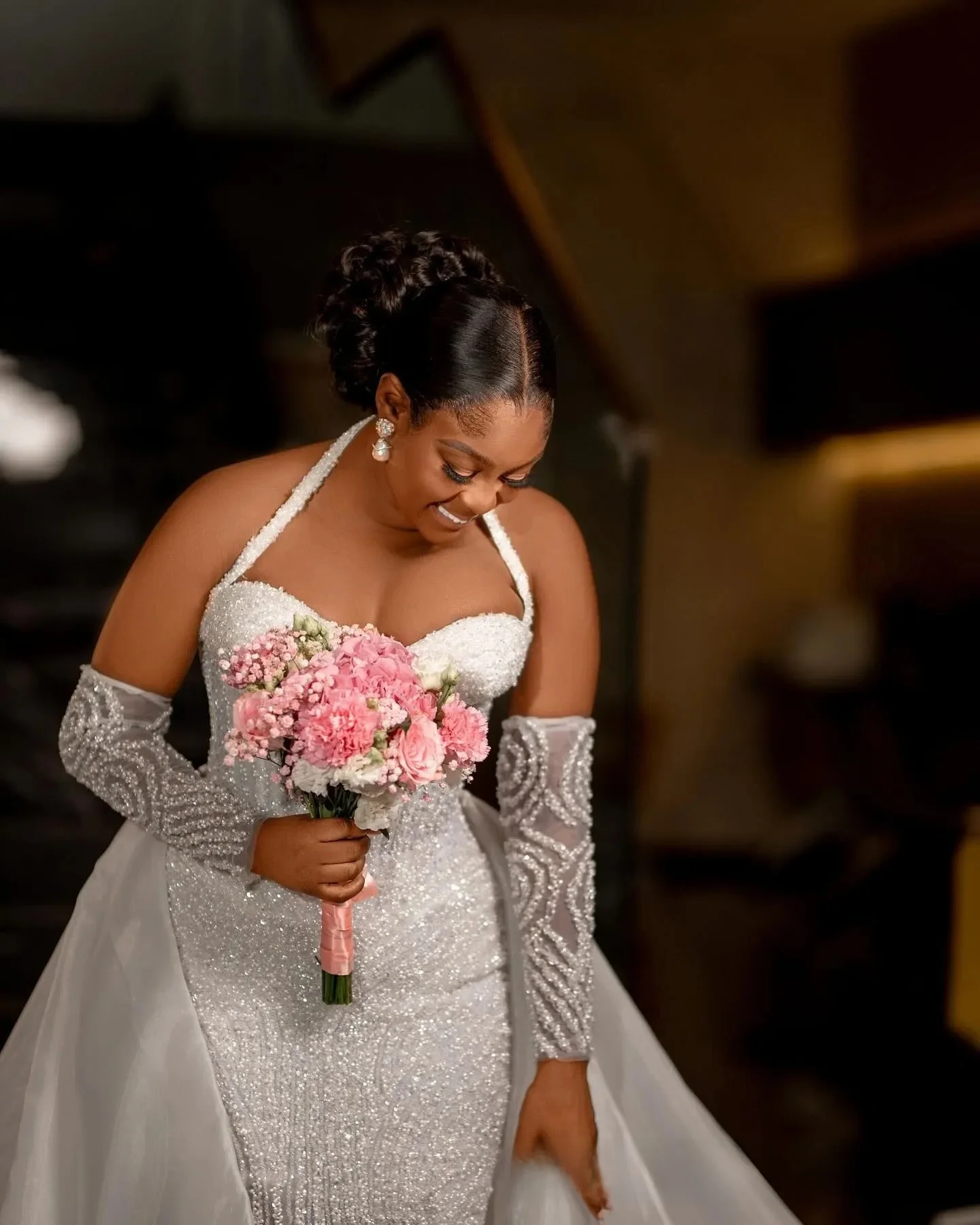 Customized Plus Size Wedding Dress For Bride Detachable Luxurious Mermaid Wedding Dress Bridal Gowns Halter Bead Lace