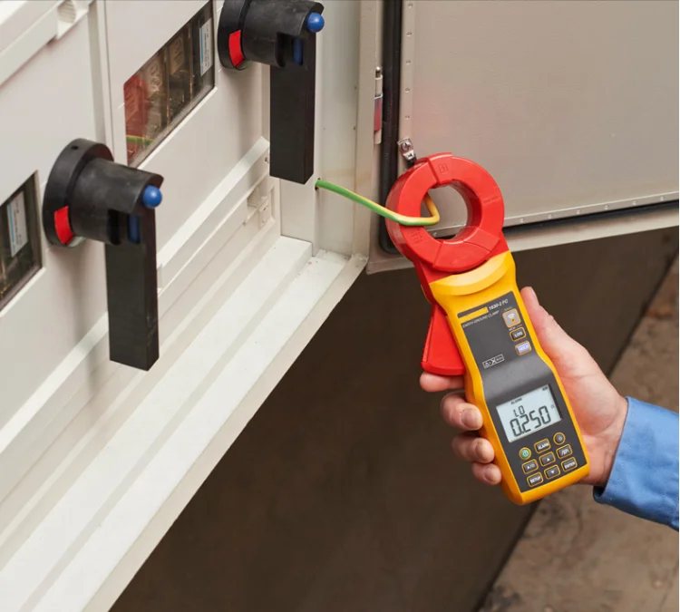 Flu K E 1630-2fc Earth Ground Clamp Flu K E  1630-2 Ground Resistance Tester 1000 V,40 Hz To 1 Khz
