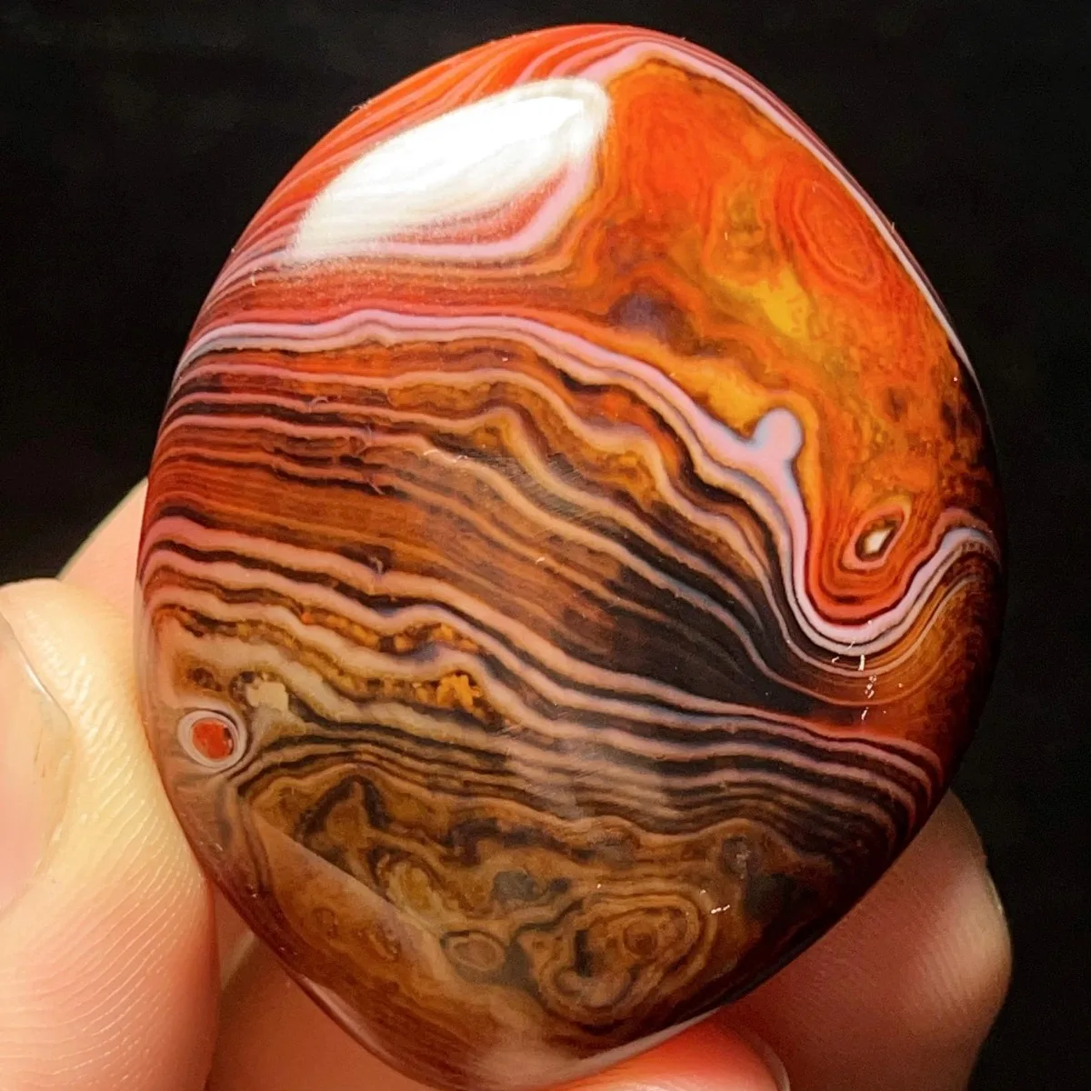Stone Art Banded Agate Worry Stone, River Stone, Tumbled Polished, Crystal Display, Natural Stone, Table Display, Desk Decor