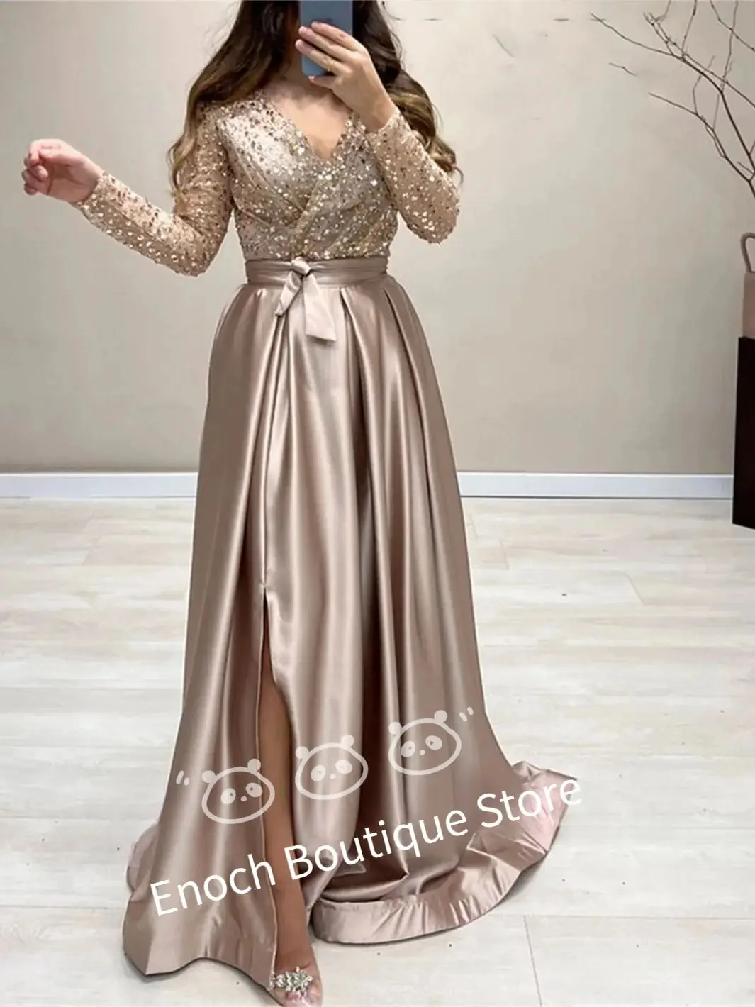 Customized New Design V-Neck Prom Dresses Saudi Arabic Women Side Slit Sequined Customized Champagne Evening Gowns Formal Party