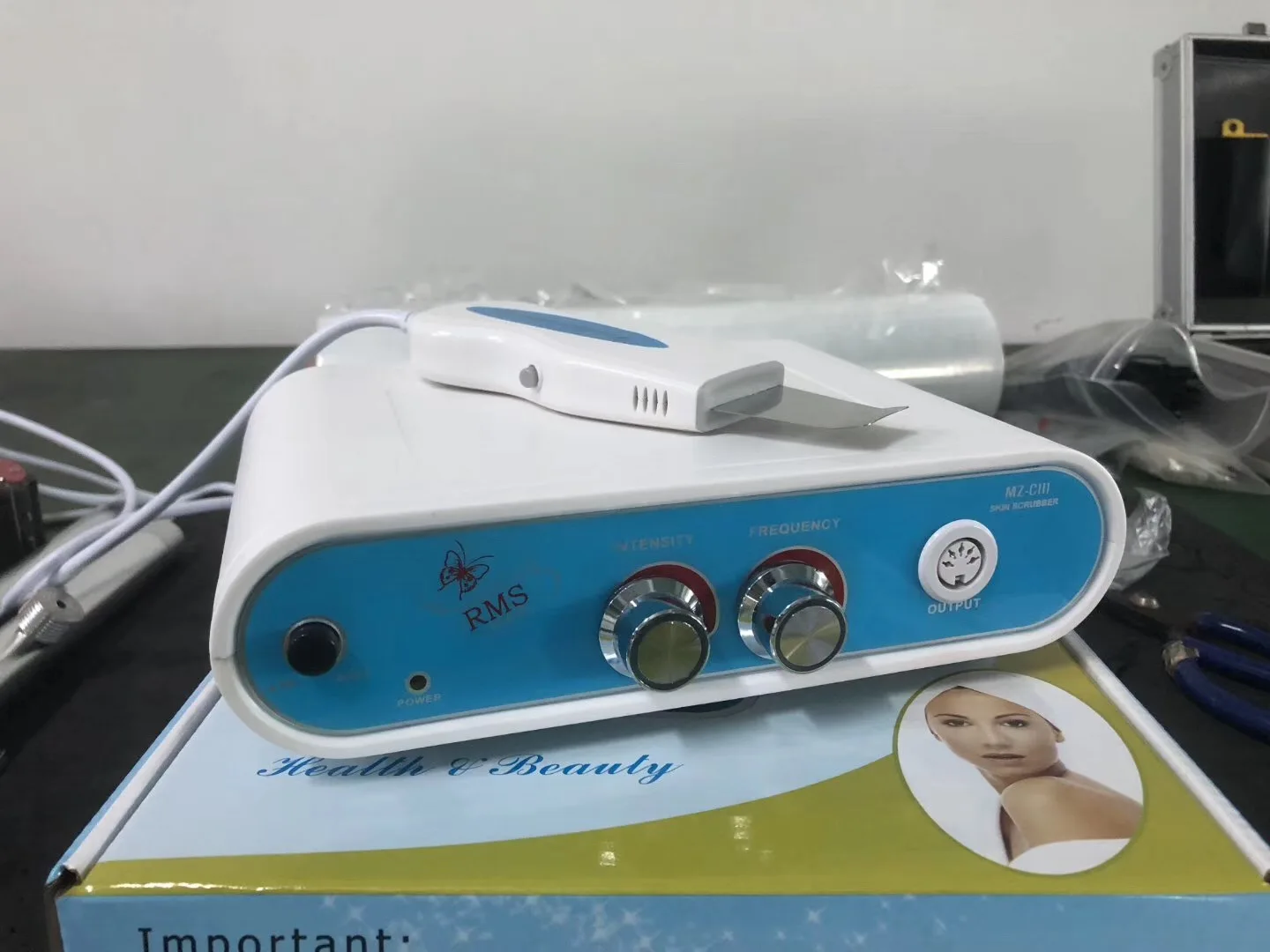 New EMS Electric  Scrubber Ultrasound  Scrubber For Face Deep Cleaning