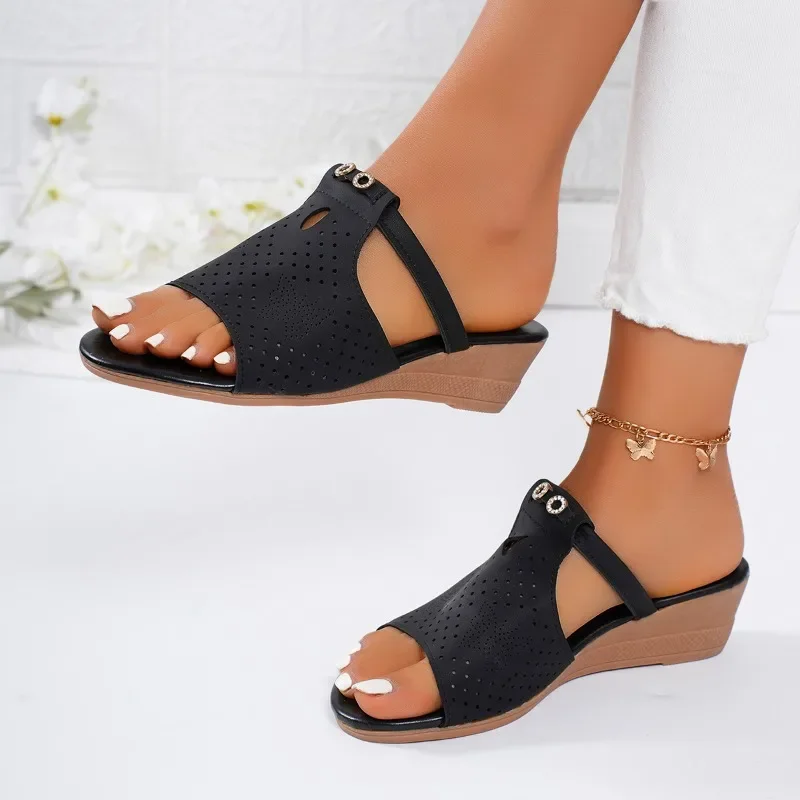 Summer Women's Shoes 2024 High Quality Open Toe Solid Color Women's Slippers Fashion Wedge Large Size Beach Women's Slippers