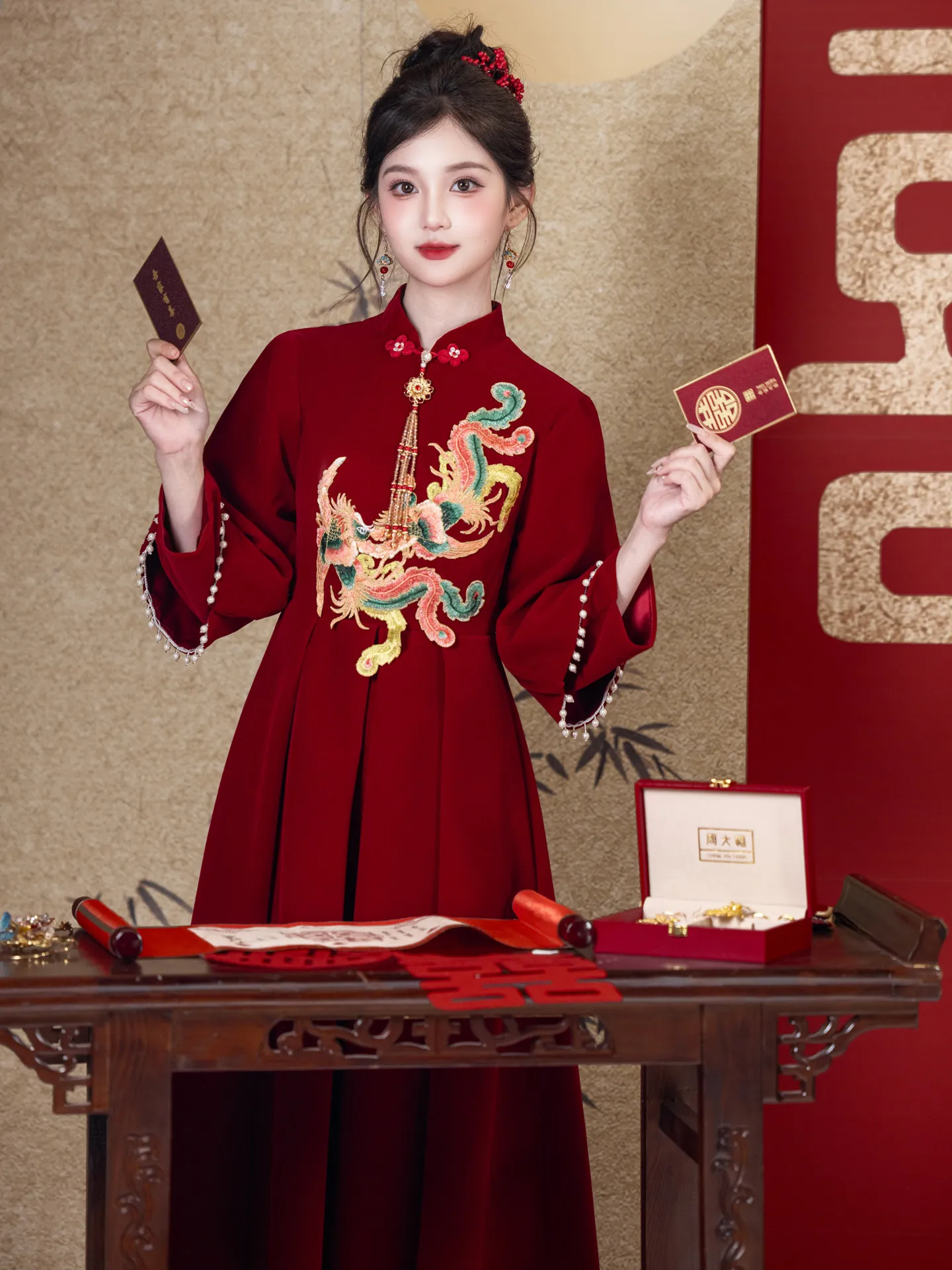 

Новое китайское красное платье-ципао Yourqipao для беременных, с длинными рукавами, для свадьбы и помолвки, женское вечернее платье-ципао