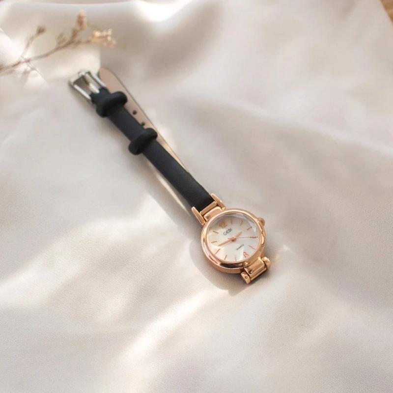 ساعة نسائية أنيقة وبسيطة على الطراز الكوري، حزام صغير وحساس، ساعة يد للطلاب، ساعة كوارتز متعددة الاستخدامات على طراز موري