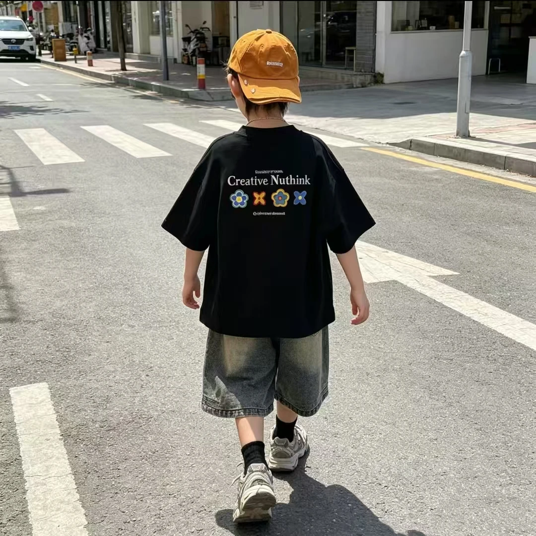 Nick's best-selling digital-print 100% cotton children's T-shirt, a small-sized loose and comfortable top for boys and girls.