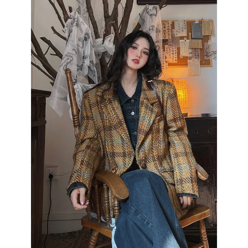 

Retro Hong Kong Style Loose Plaid Suit for Women in Autumn and Winter 2025 Lazy Style Maillard High-end Jacket Female Clothing
