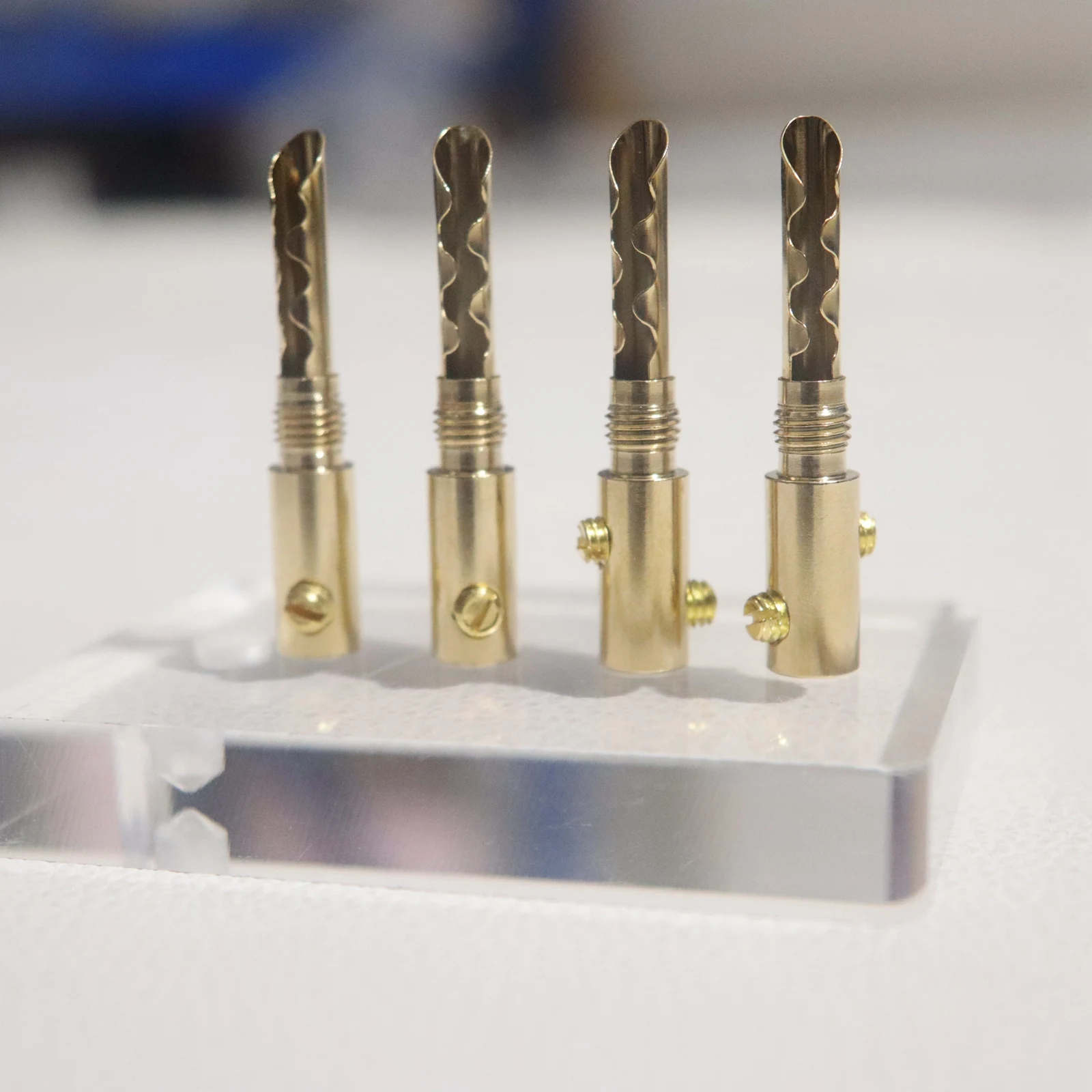 

Large contact surface Banana Plug 24K Gold Plated Copper BFA Speaker cable 4mm Connector Non-magnetic No Welding Required