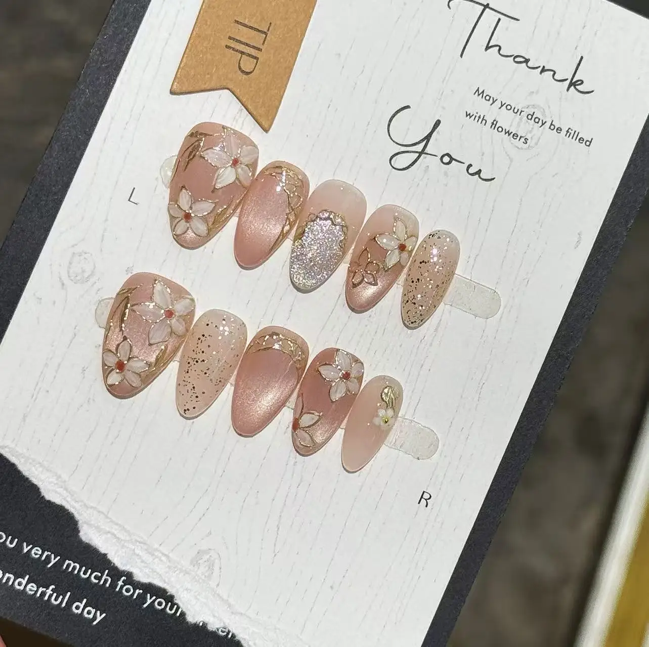 

10 шт., французский телесный розовый сказочный маникюр с ручной росписью цветов, кошачий глаз, милые съемные накладные ногти, модные накладные ногти с полным покрытием