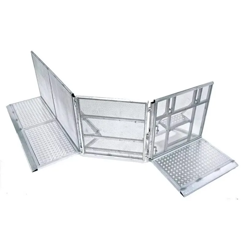 【Factory Wholesale】Iron Foldable Pedestrian Control Temporary Safety Crowd Control Barrier With Wheels Custom Shape Dye Sublimat