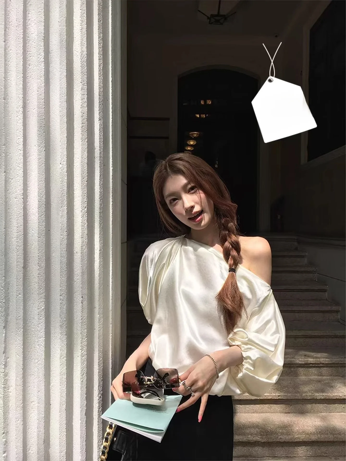 

Женский топ SourceWithU Likejennie Glimmer из атласа с открытыми плечами, коротким рукавом, французским кроем, свободного кроя, приятный к коже, дышащий