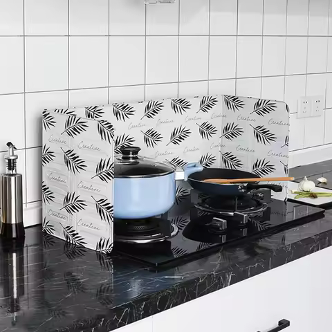 Kitchen Gas Stove Baffle Non Stick Aluminum Foil Splash Guard Adjustable Design Easy To Clean Protects Walls and Counters