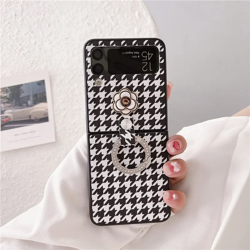 Black White Flower Phone Case for Samsung Galaxy Z Flip 6 5 4 3 Protective Back Cover for ZFlip4 ZFlip5 ZFlip6 Case Shell