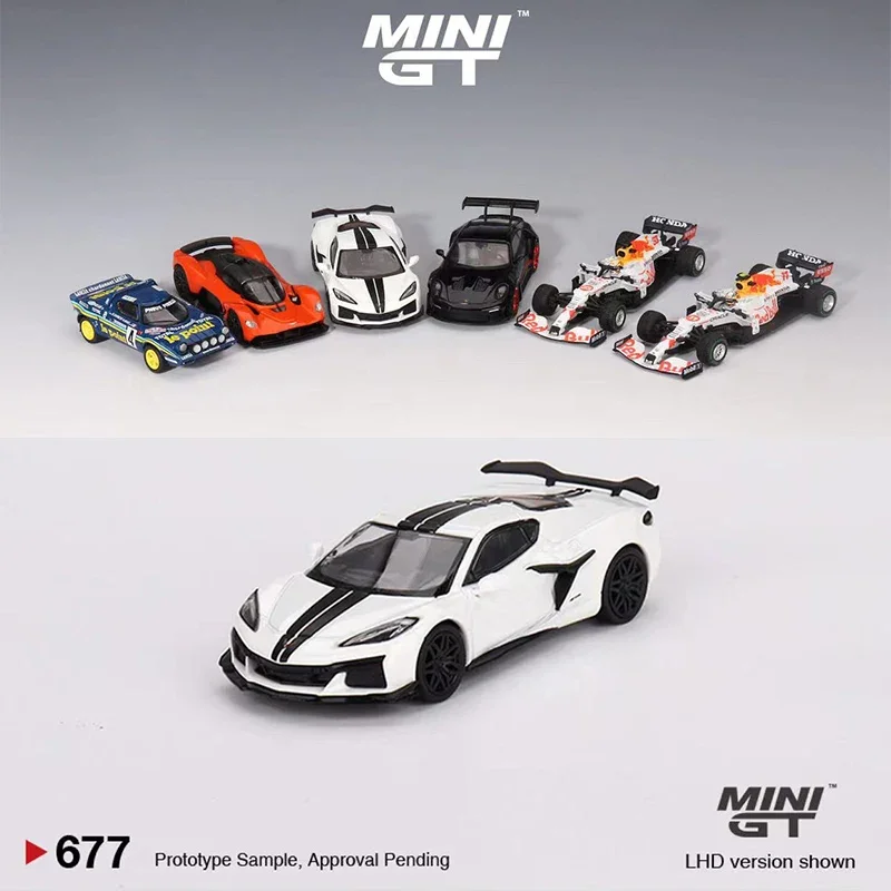 MINIGT 1:64 Model Car Z06 2023 Sport Vehicle Collection #677 Arctic White