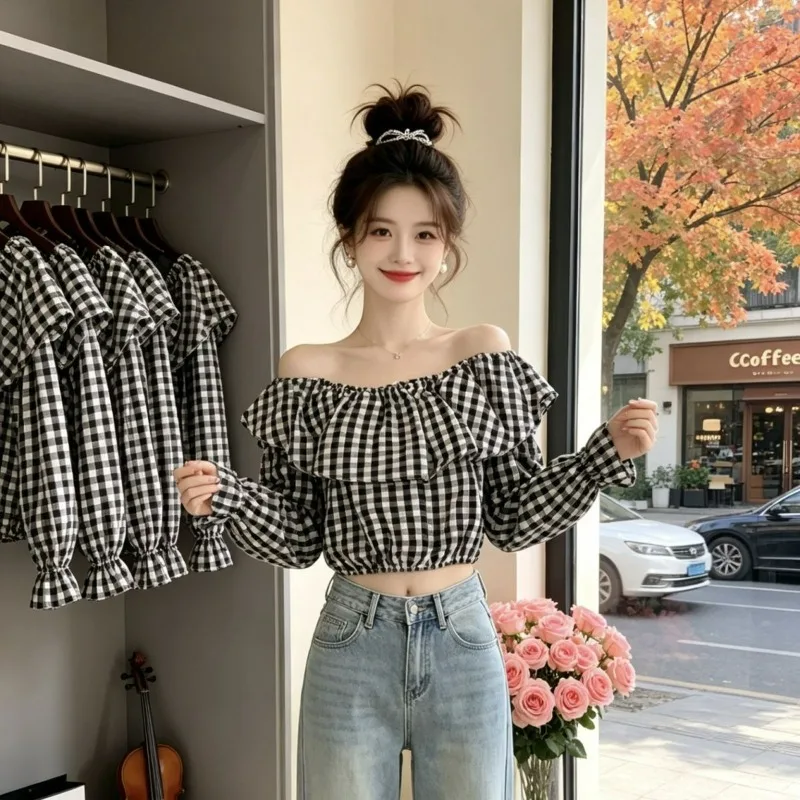 

Summer New Retro Checkered Shirt Niche Design Light Mature Sexy One Cut Neck Exposed Shoulder Lotus Leaf Edge Tops