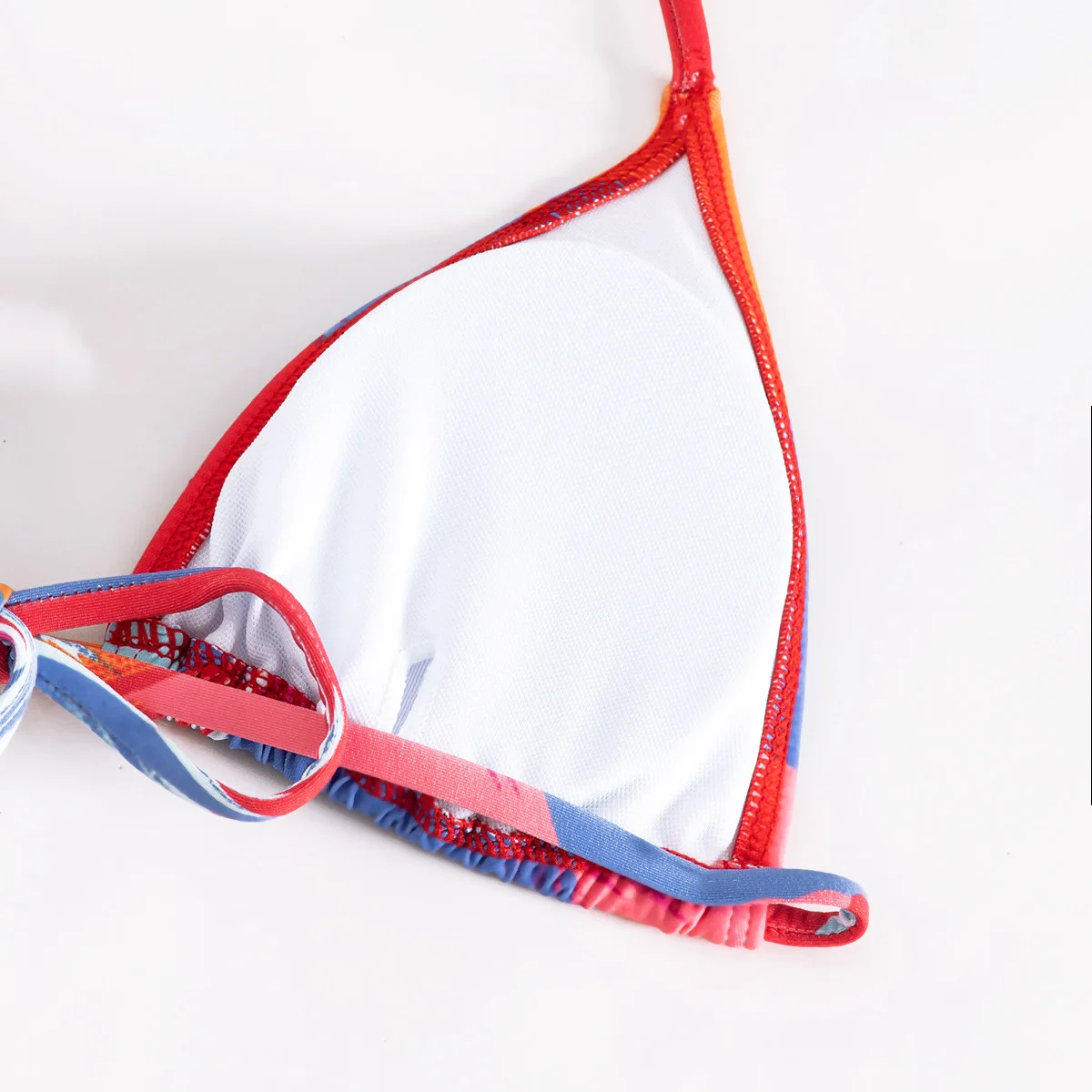 ชุดว่ายน้ำบิกินี่ไล่เฉดสีเซ็กซี่สำหรับผู้หญิง ชุดว่ายน้ำ 3 ชิ้นแบบผูกคอ พร้อมกระโปรงตาข่าย ชุดคลุมบิกินี่ ชุดว่ายน้ำสำหรับผู้หญิง