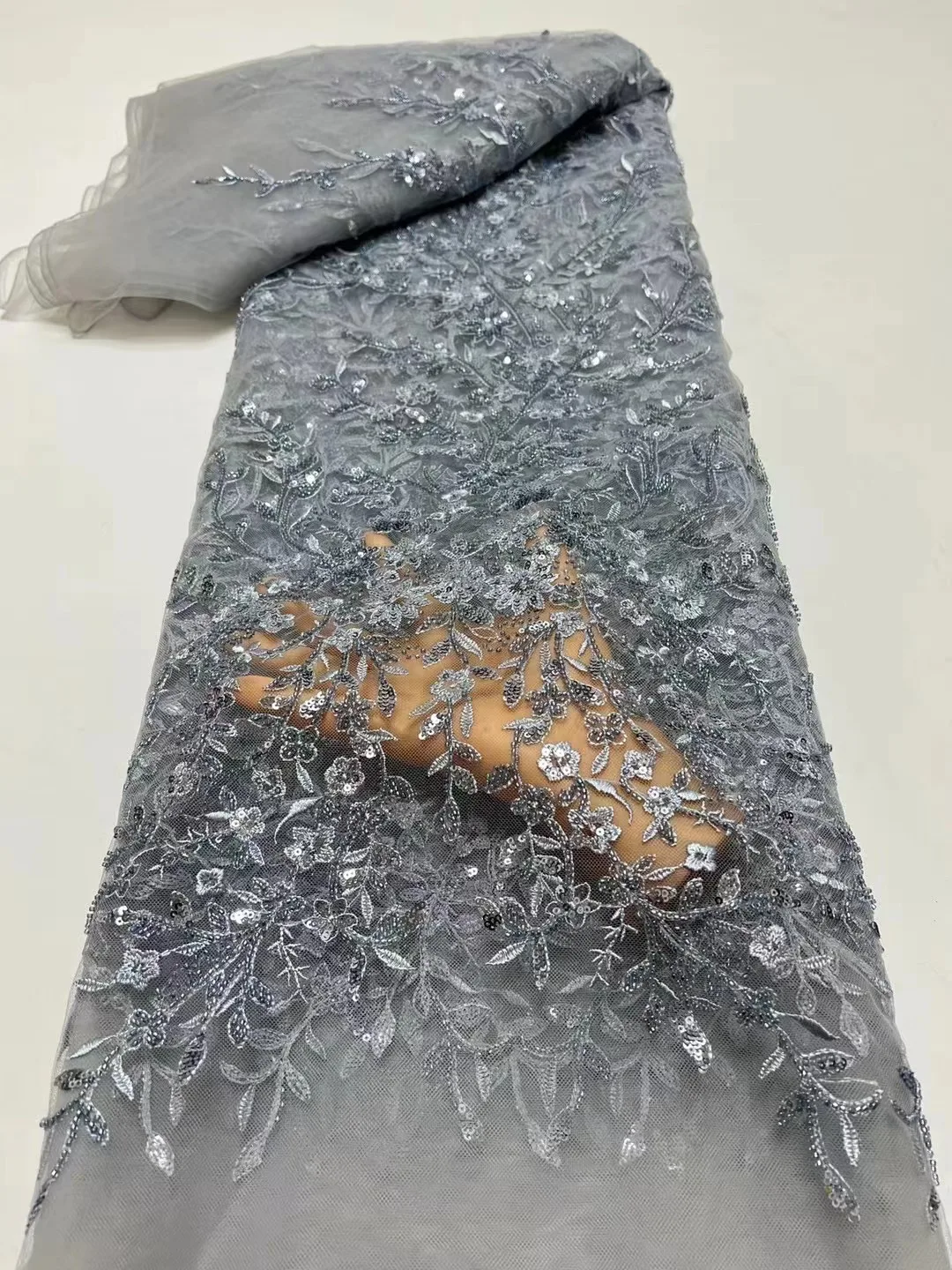 

Grey 5 Yards Luxury African Sequins Lace Fabric 2023 High Quality French Nigerian Groom Beaded Lace Fabric For Sewing Dress