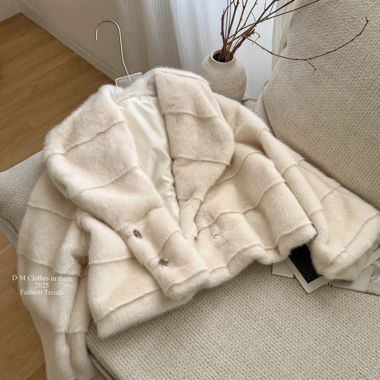 เสื้อโค้ทขนเฟอร์เทียมสำหรับผู้หญิง สไตล์หรูหรา แขนยาว ปกพับได้ ทรงหลวม สีพื้น สำหรับฤดูใบไม้ร่วงและฤดูหนาว