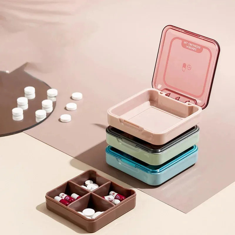 Tragbare Mini-Pillendose für den Außenbereich, für Reisen im Freien in einer Woche, tragbare Pillen-Aufbewahrungsbox aus Kunststoff mit Fach