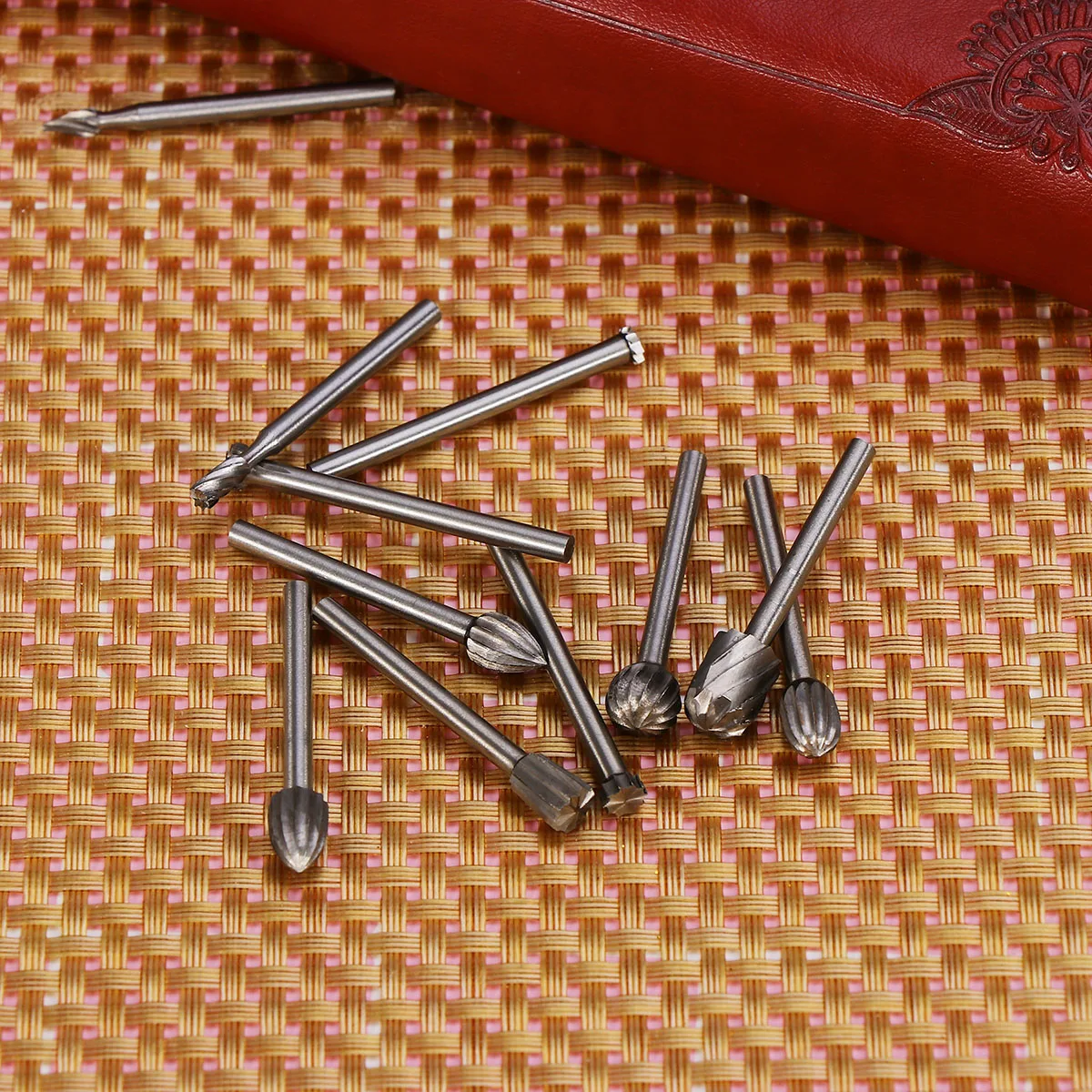 

20 pcs High-Speed Steel Rotary Burr Set Carbide Burrs Tools for Carving Engraving Deburring Welding Casting Durable