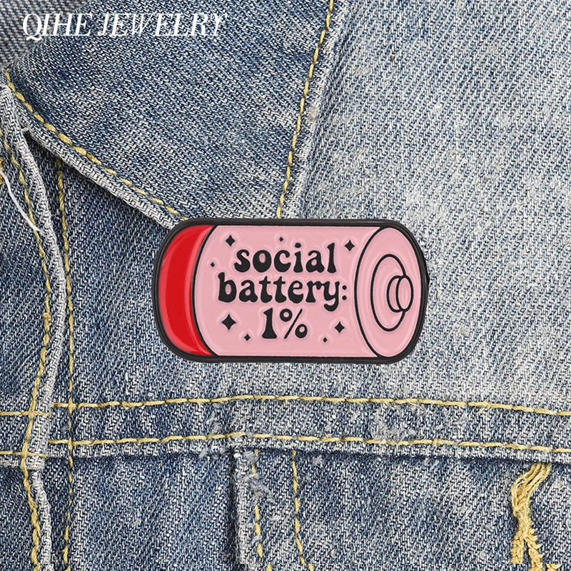 Social Battery 1% Enamel Pin Socially Exhausted Low Battery Metal Brooch Backpack Lapel Badge Fashion Jewelry Gift for Introvert