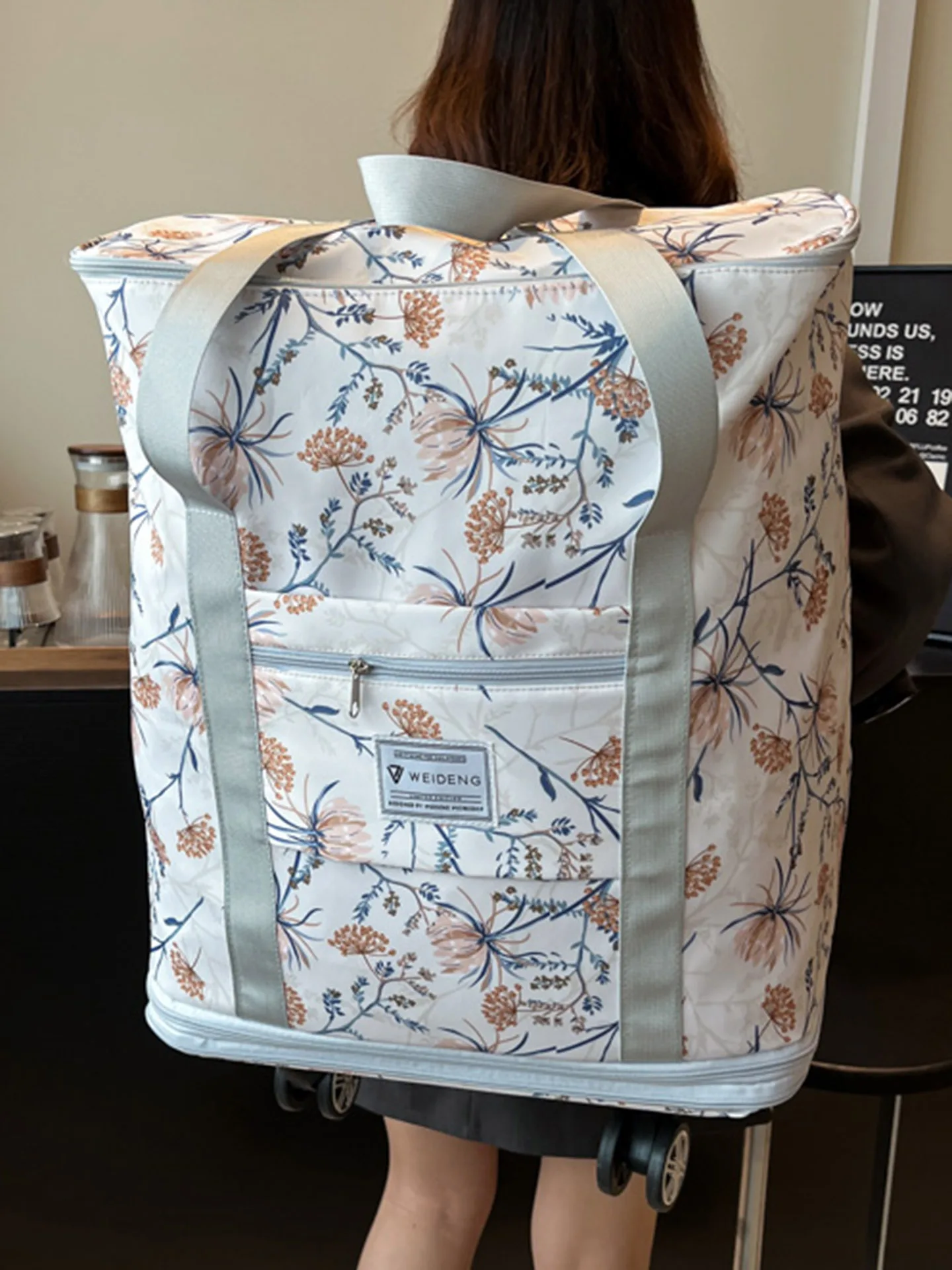 large-capacity-travel-bag-backpack-style-for-business-trips-students-and-women-with-wheels-foldable-soft-handle-floral-pattern