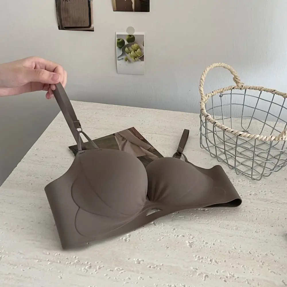 Süßer, ausgehöhlter, plissierter, tiefer V-BH, stoßfest, Anti-Durchhang-Unterwäsche für Frauen, dünner, nahtloser Push-Up-BH, Geschenke