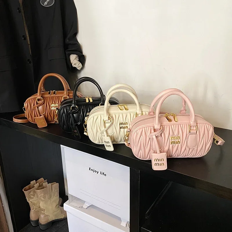 

Sleek Women Handbag Office Crossbody Shoulder Bag Minimalist Tote for Business Meeting Daily Use Stylish