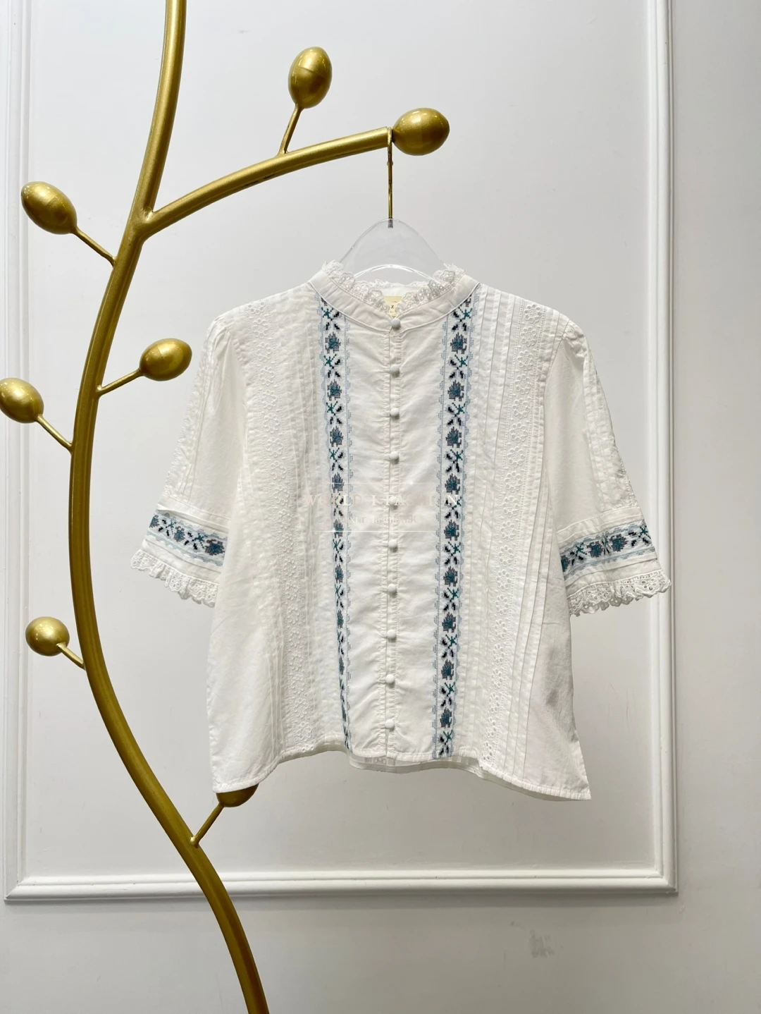 

2025 новые высококачественные хлопковые белые блузки с короткими рукавами и вышивкой, топы