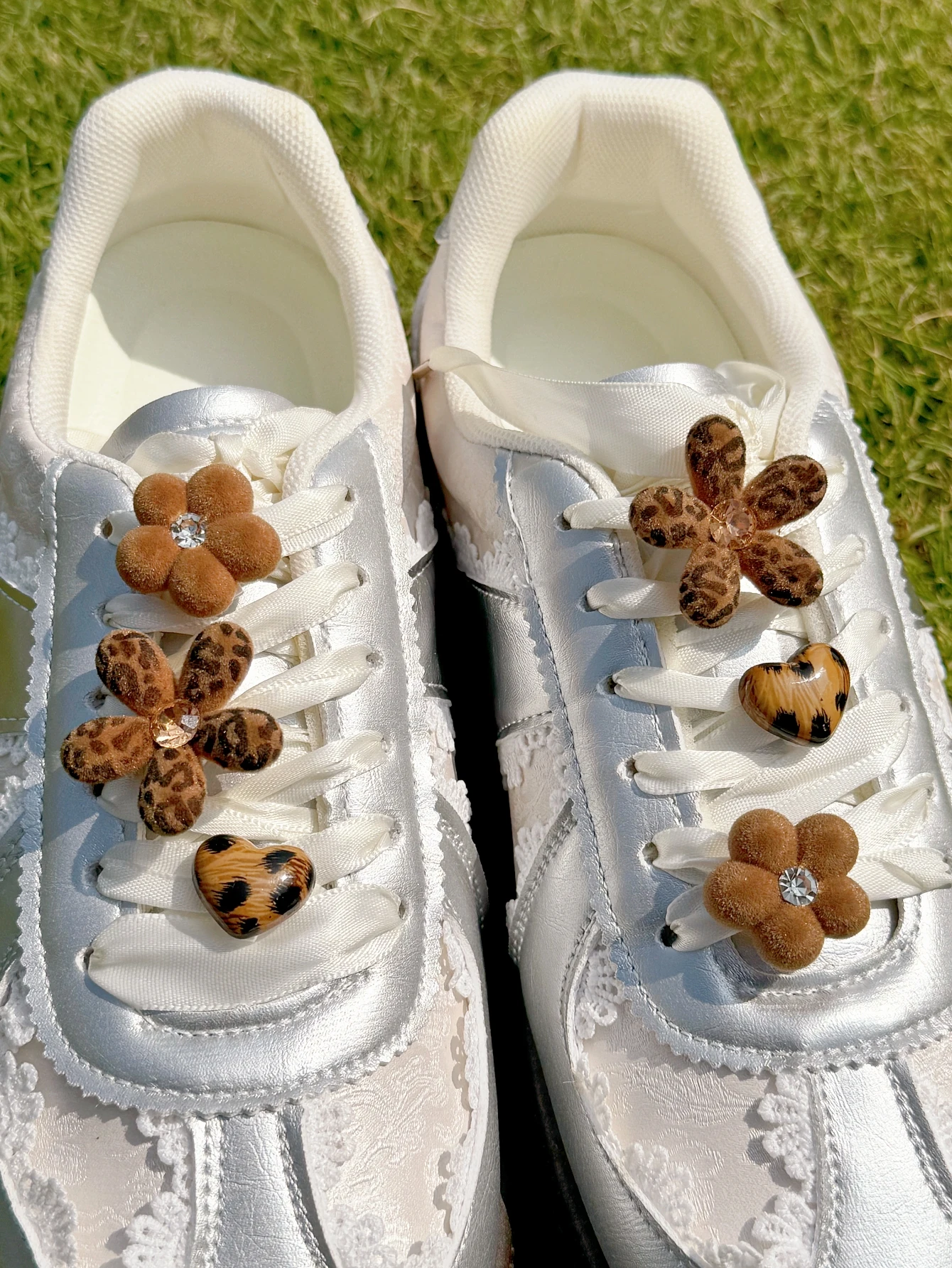 6 pieces of detachable DIY leopard print flower shoe accessories, suitable for sneakers, canvas shoes and sports shoes