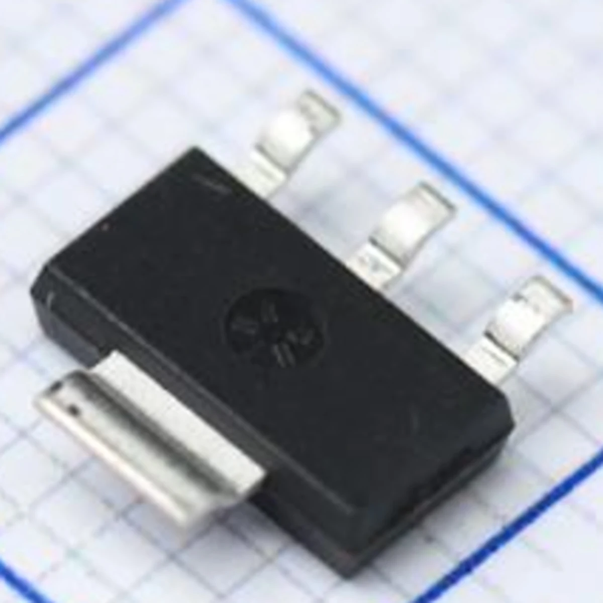 10 قطعة ترانزستور التأثير الميداني LA الأصلي (MOSFET) 2 واط ؛ 3.1 واط 60 فولت 2.7A 1 N قناة SOT-223-3 IRLL014TRPBF