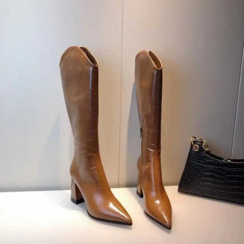 

Осенне-зимние кожаные женские туфли до колена с острым носком, удобные и элегантные, новинка 2025 года, женские длинные сапоги Y2k Pu Rock