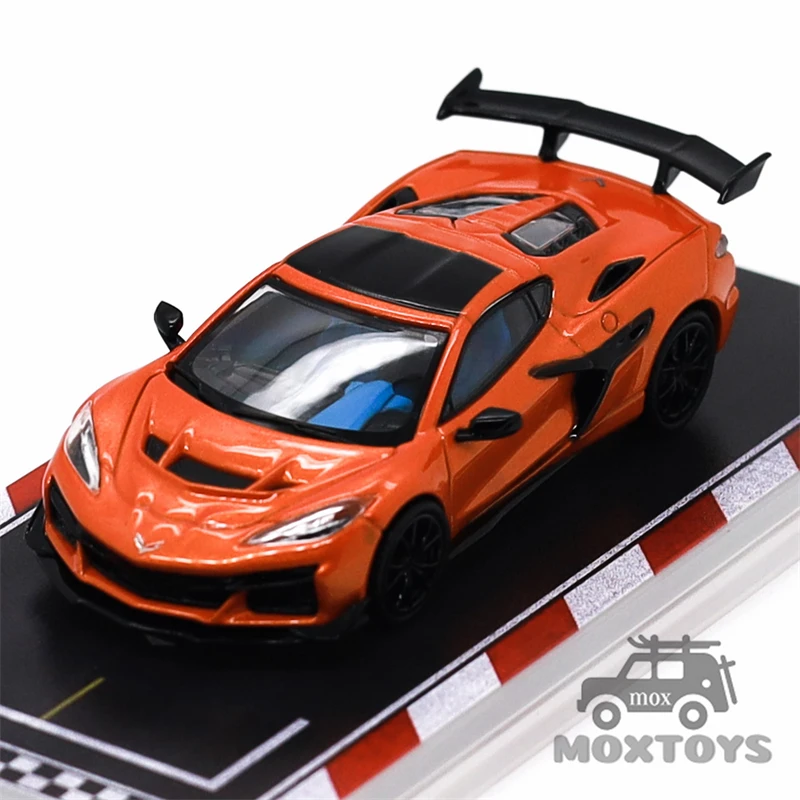 Fine Works64 1:64 Corvette C8 ZR1 Diecast Model Car view 4
