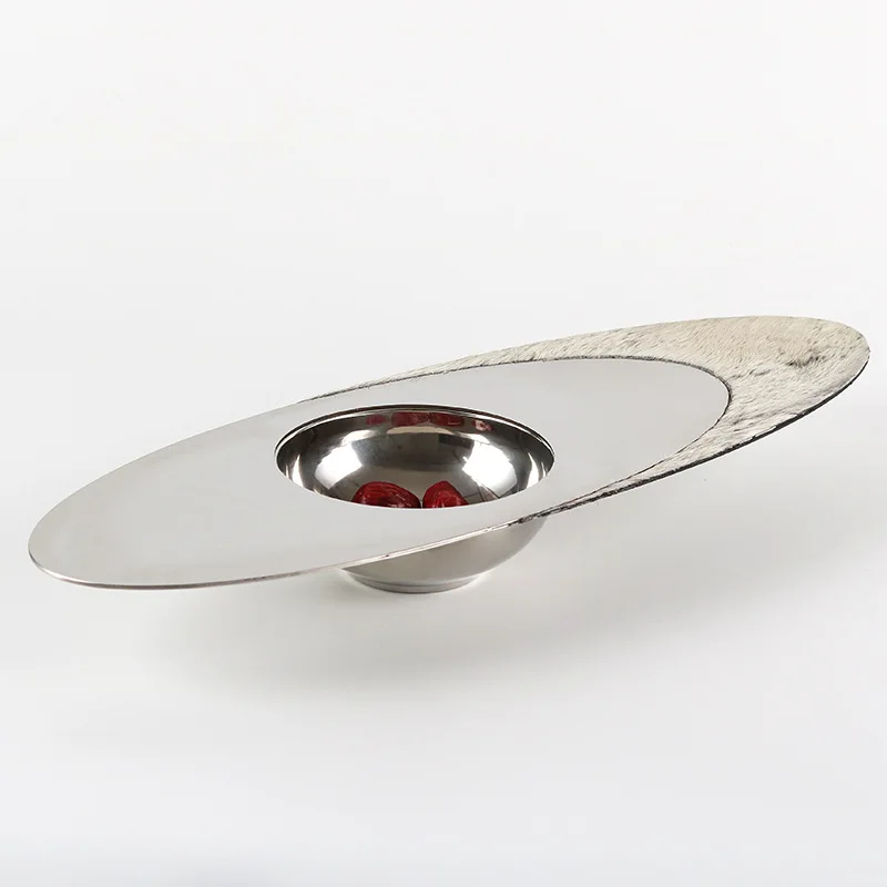 Роскошный серебряный поднос для хранения из нержавеющей стали, овальный поднос для фруктов, креативная металлическая художественная чаша с летающей тарелкой, кухонный ящик для хранения Роскошный серебряный поднос для хранения из нержавеющей стали, овальный поднос для фруктов, креативная металлическая художественная чаша с летающей тарелкой, кухонный ящик для хранения