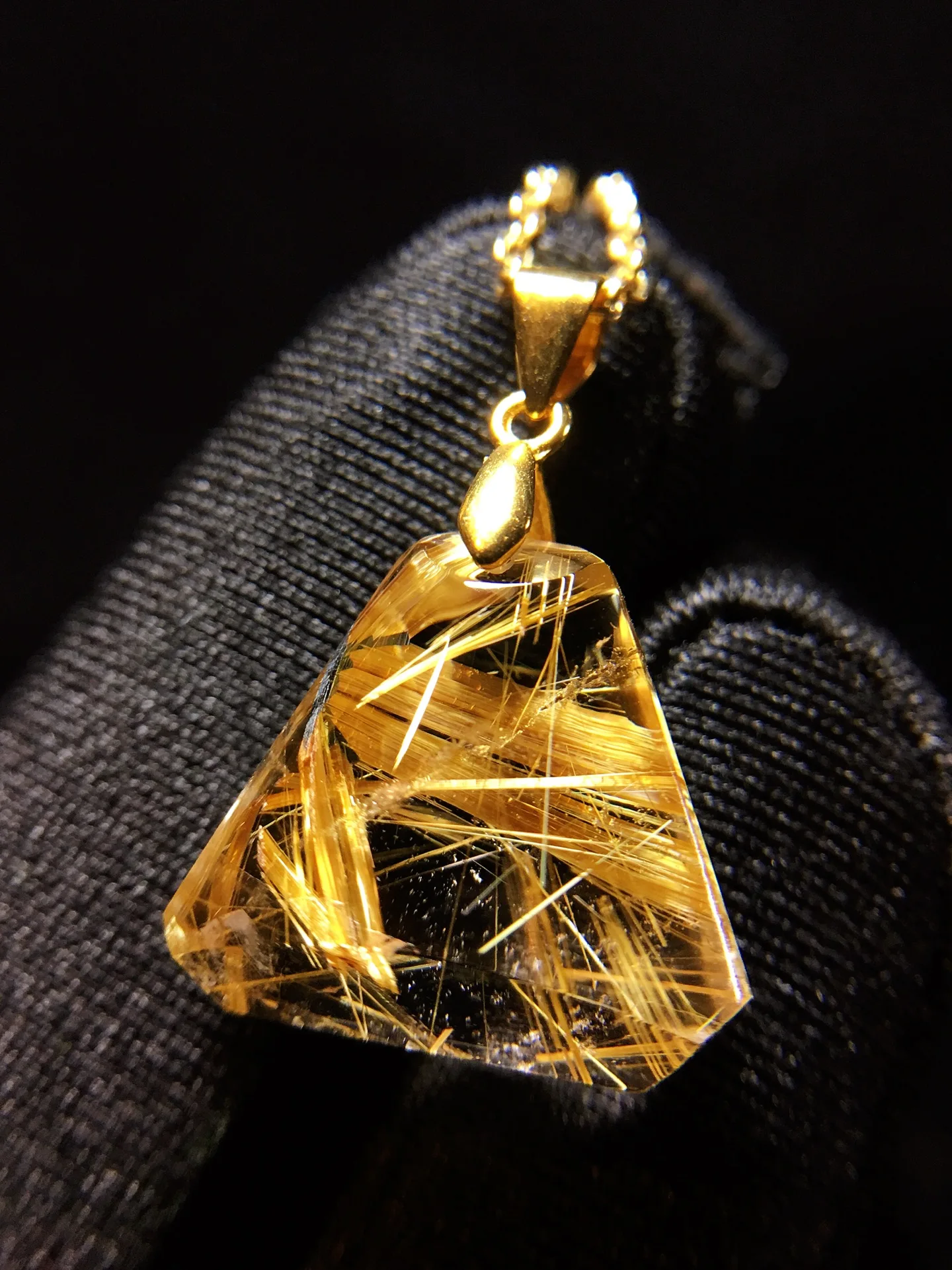 

Pendant Necklace Natural Brazil Gold Rutilated For Women Men 18K Gold Healing Crystal Gemstone 15mm Beads Jewelry AAAAA