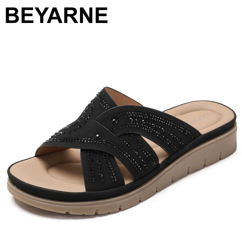 

Women's Summer New Leather Outdoor Flat Sole Slippers Soft Sole Non Slip Lightweight Middle -Aged And Elderly Slipper