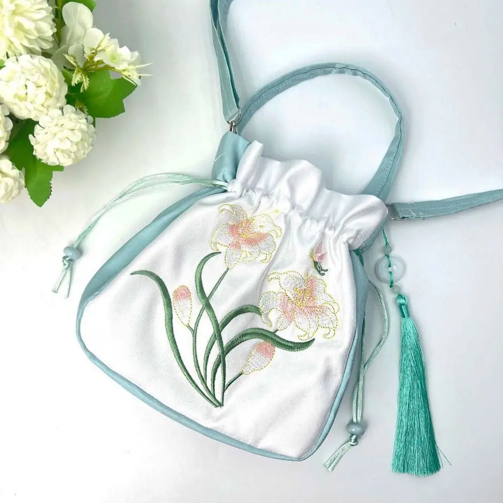 High Quality Exquisite Embroidery Tassel Drawstring Bag Chinese Style Retro Handbag Bucket Bag Hanfu Accessories