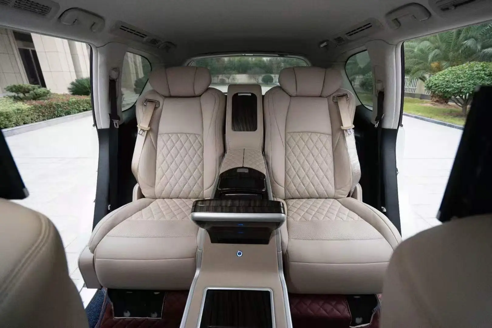 

High Quality Auto Interior Parts Seats Electric Adjustable Car Seats Fitted Land Cruiser Patrol
