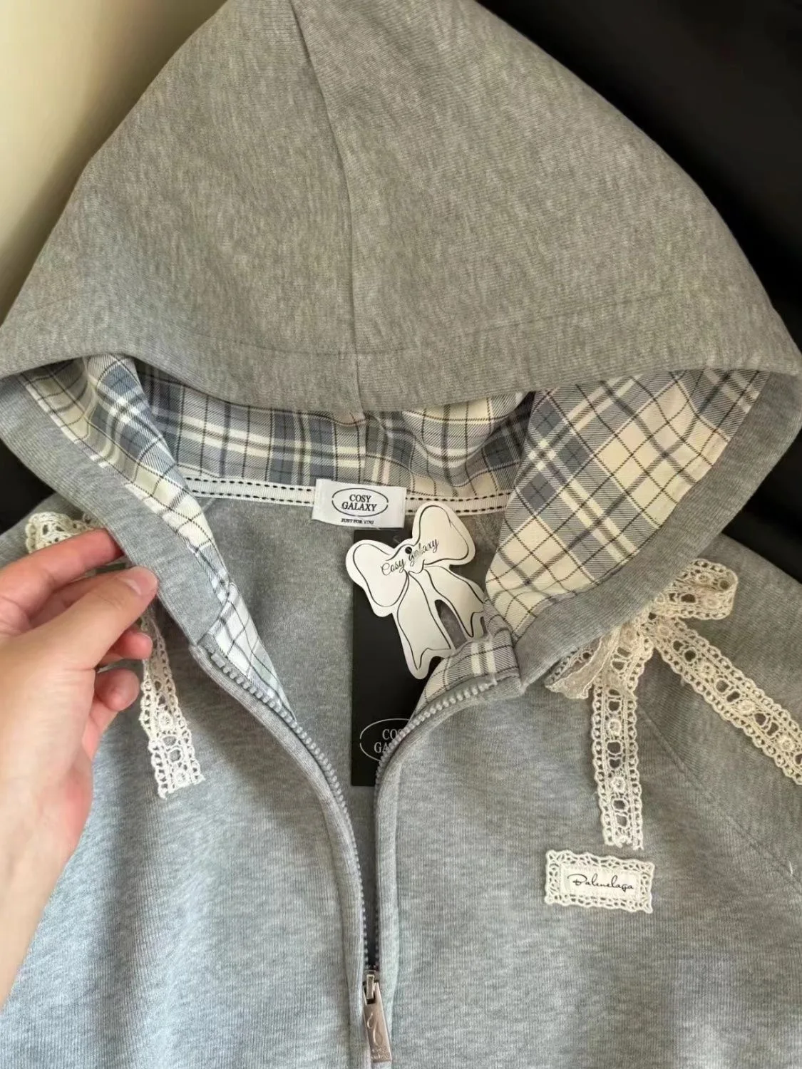 American Retro Checkered patchwork Hooded Sweatshirt Women Spring Autumn 2025 New Loose Lace Bow Zipper Jacket Long Sleeve Coat
