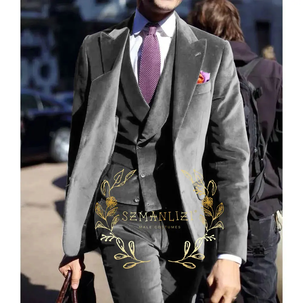 

Grey Velvet Suits for Men 3 Pieces Peaked Lapel Single Breasted Outfits Fashion Casual Formal Prom Party Wedding Tuxedos