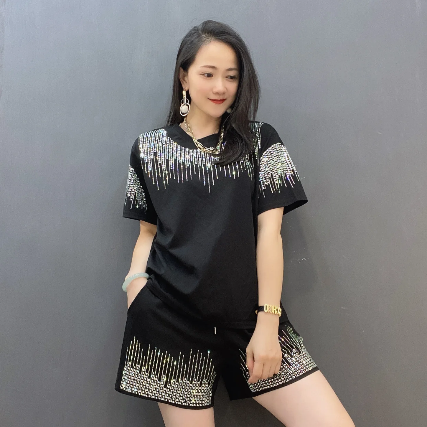 2024 Spring Ladies Two Piece Set Outfits Sequins Diamonds Solid Tracksuit Casual Summer Clothing for Women Tops and Shorts