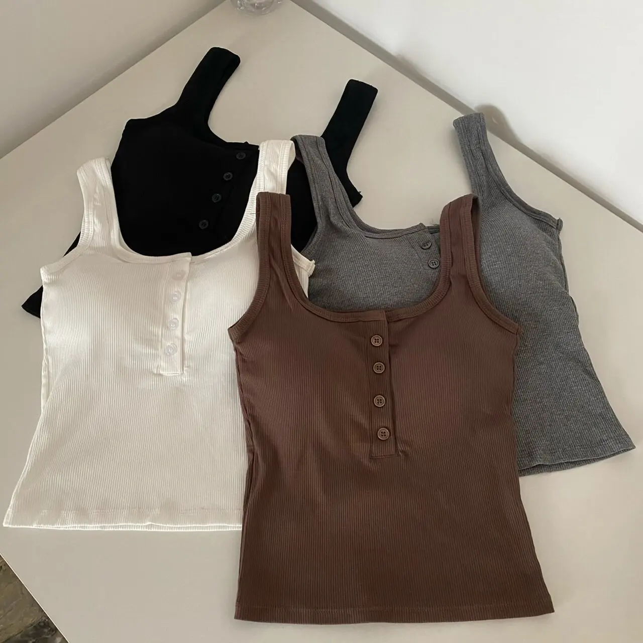 

Tank Top Women Tanks with Chest Pad Womens Tops Crop Top Women Tanks Top Woman Ladies Clothing Girls Camisole for Woman Tops