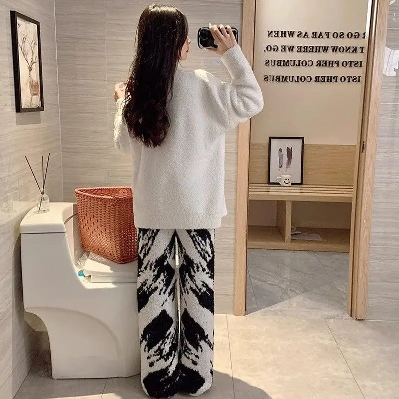 여성용 따뜻한 겨울 파자마 세트, 반털 안감의 세련된 홈웨어, 귀엽고 부드러운 파자마 세트