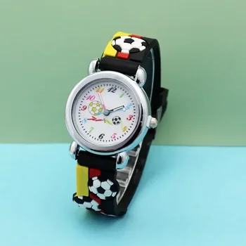 Reloj de dibujos animados de fútbol 3D para niños, lindo reloj de cuarzo creativo de fútbol para estudiantes, reloj de silicona suave para niños y niñas, reloj de regalo