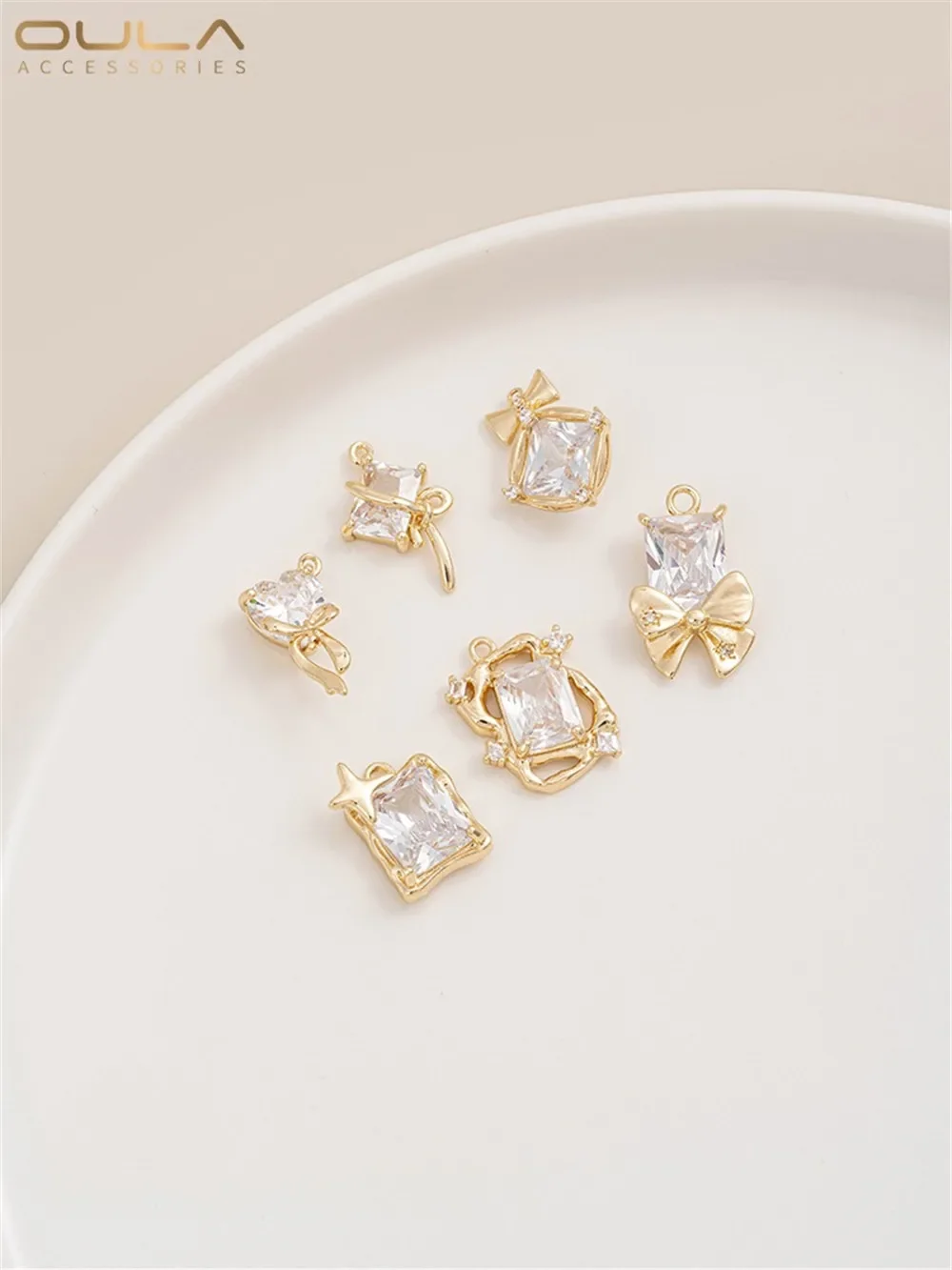 Рисунок 4 - 14-каратное золотое покрытие с бантом