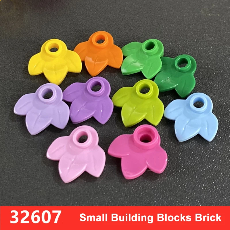 220pcs DIY Bulk Building Blocks ABS Small Bricks Leaf Plant Plate Round 1 x 1 with 3 Leaves Garden Toys Scene Matching NO.32607