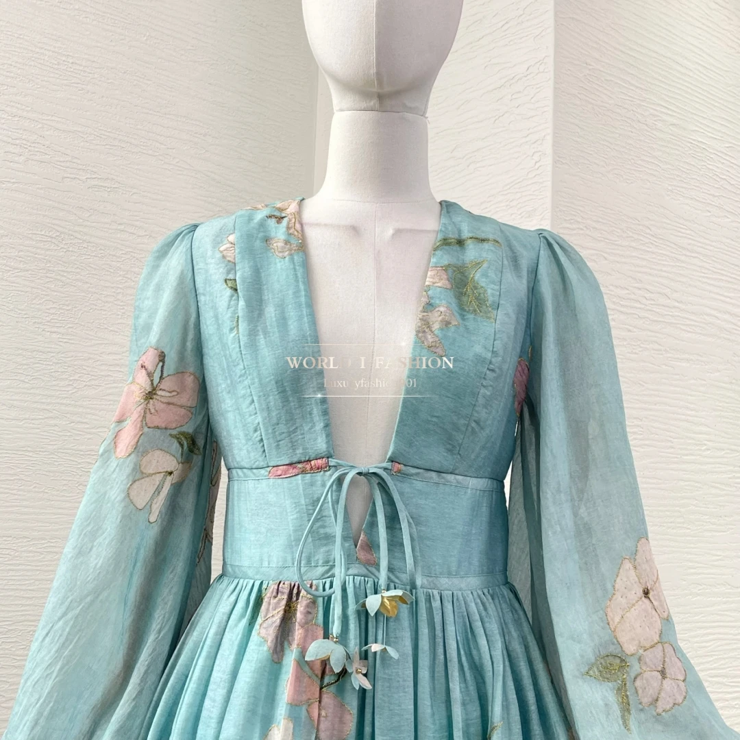 Vestido largo con cintura recortada 2025 Vestido largo negro de alta calidad con cuello halter y hombros descubiertos