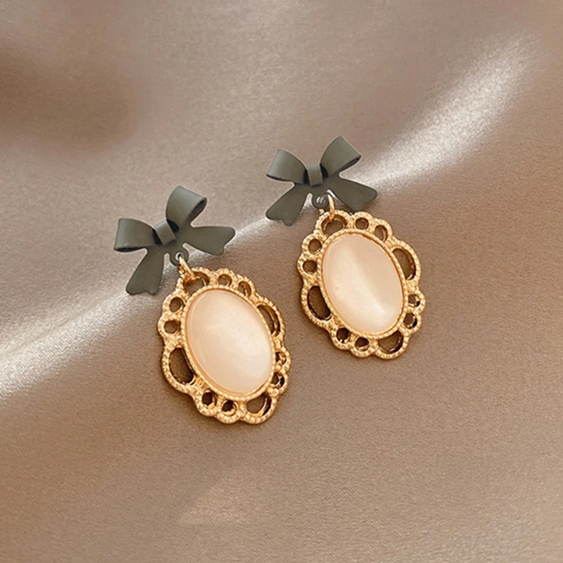 French Retro Opal Stud Earrings Fashion Synthetic Gemstone Earring Temperament Bow Earrings Ear Jewelry Wholesale Women Gifts