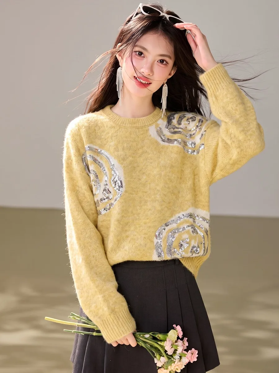 Ladies Heavy Embellished Knit Sweater Loose Fit Overhead Soft Autumn Winter Fashion Design Sensation Small Audience Choice